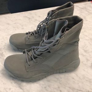 Brand New Nike Special Field Boots (Sage)
